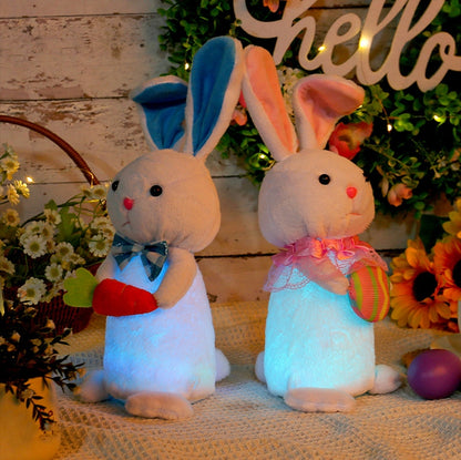 Lapin lumineux à LED tenant une carotte ou un œuf de Pâques en peluche – Nom personnalisable, cadeau de Pâques parfait pour les enfants