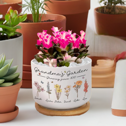 Personalized Grandma's Garden Plant Pot, Custom Birth Month Flower Pot, Plant Lover Gift