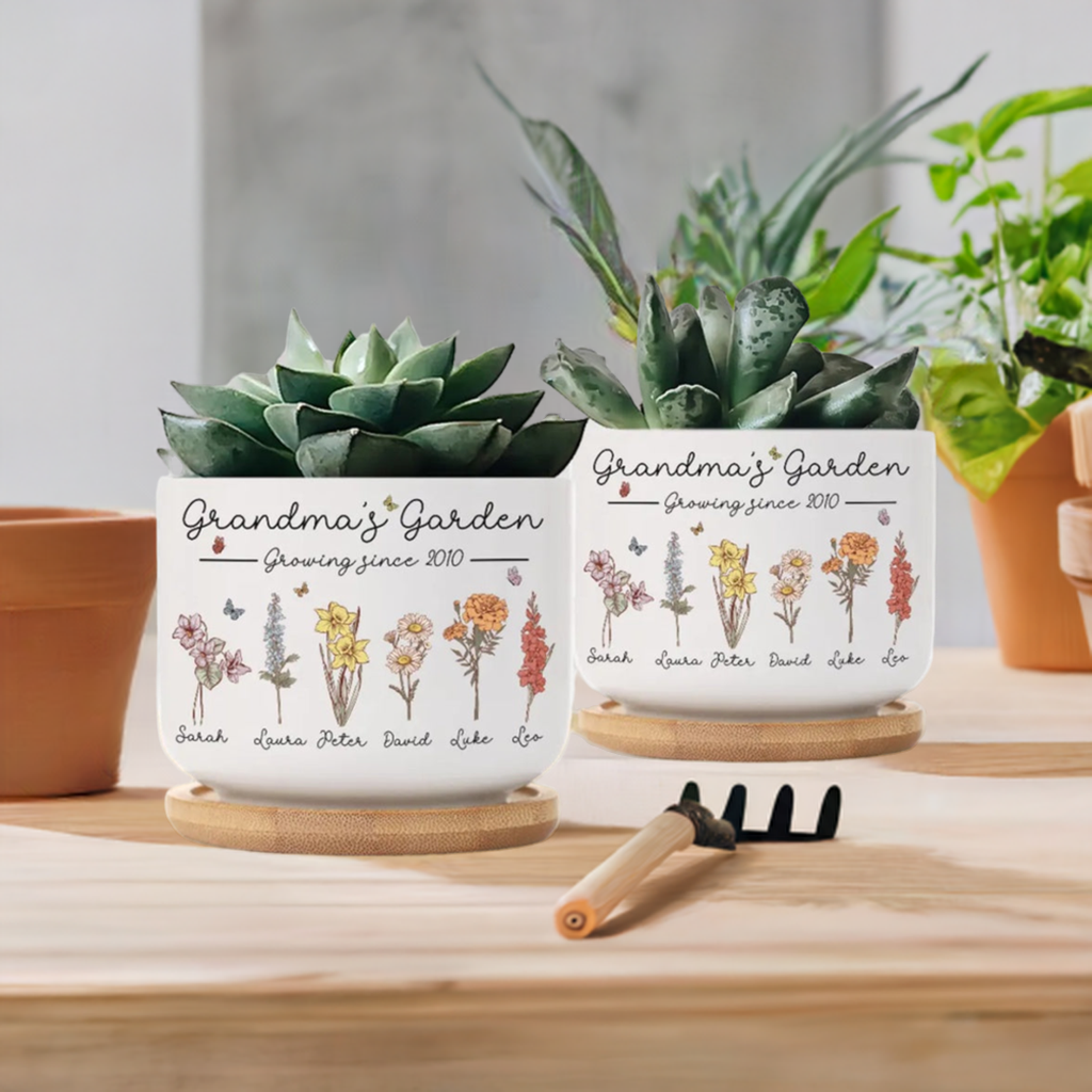 Personalized Grandma's Garden Plant Pot, Custom Birth Month Flower Pot, Plant Lover Gift